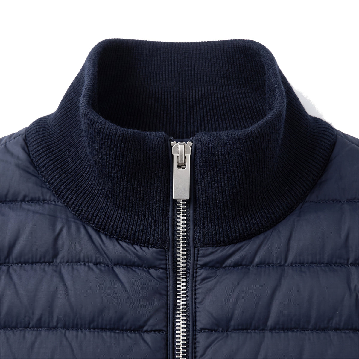 Alba Hybridjacke in Mitternacht, Detail Kragen