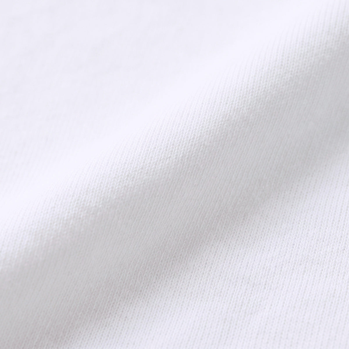 Coda Henley in Weiß, Material nah