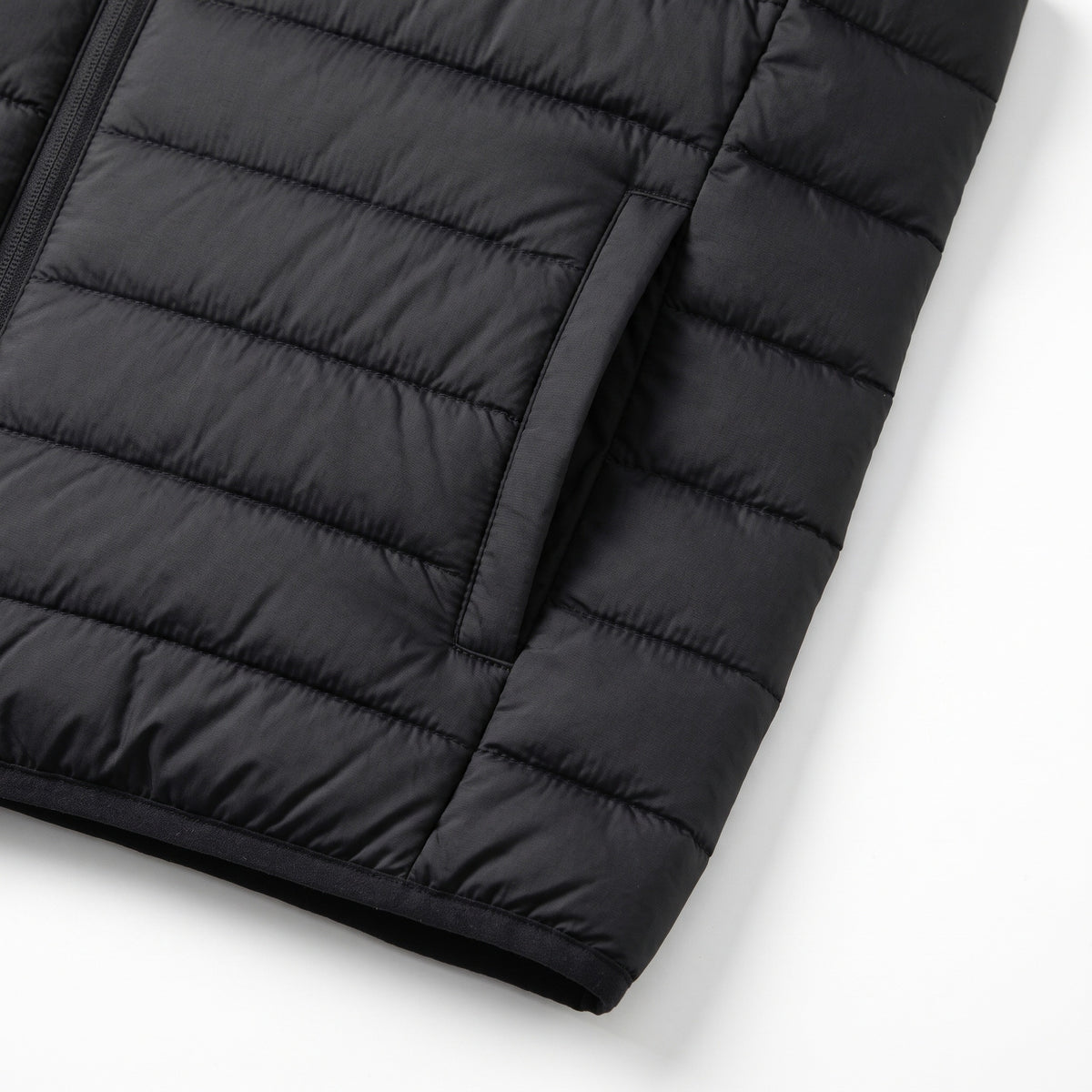 Intarsio Steppweste in Schwarz, Detail Tasche