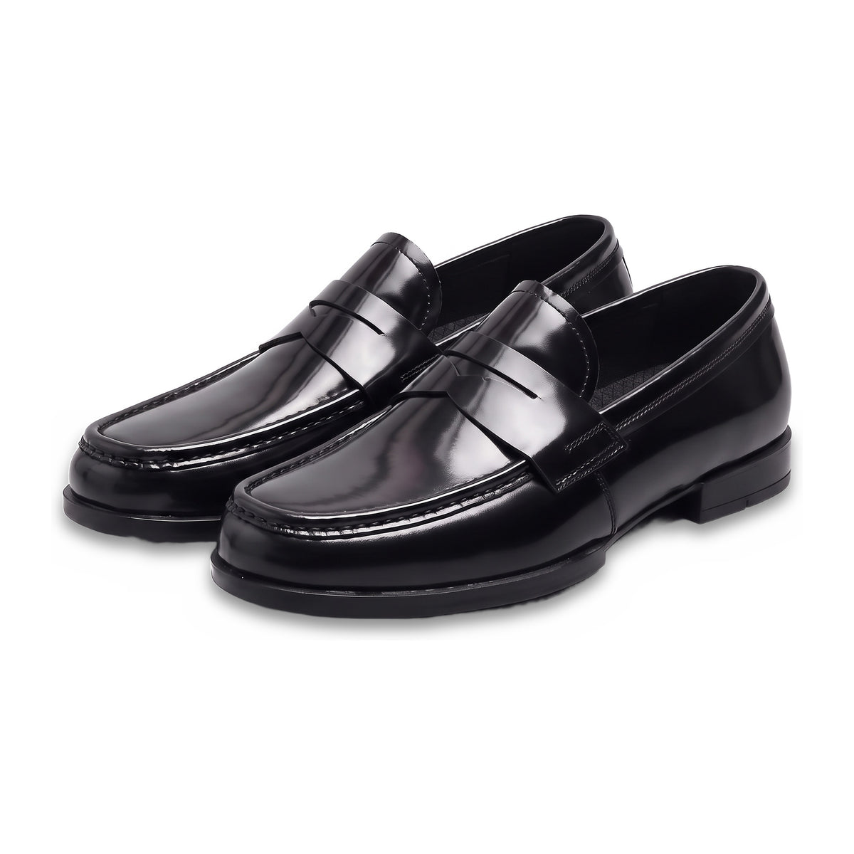 Patina Loafer in Schwarz, Paar schräg von vorn