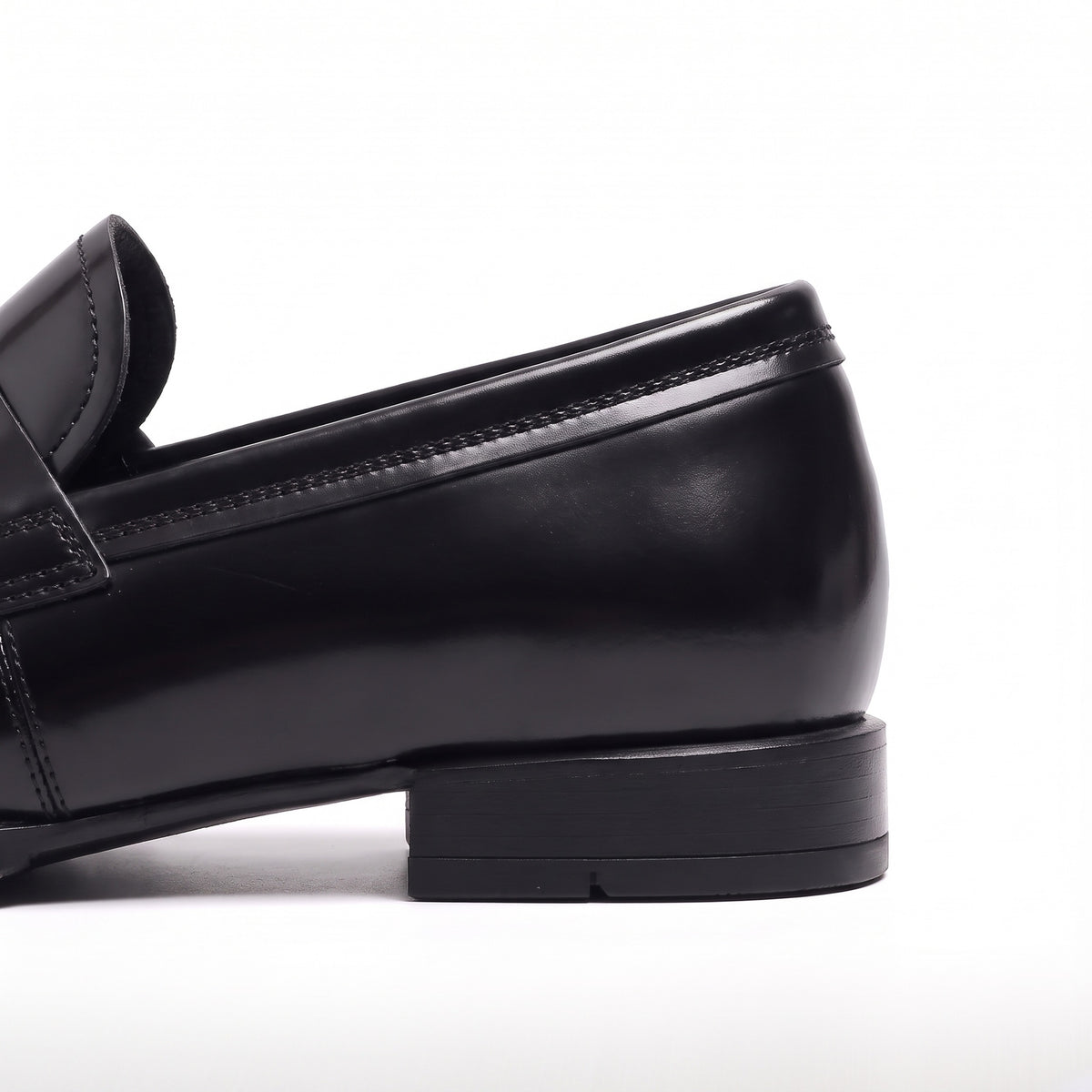 Patina Loafer in Schwarz, Detail Absatz