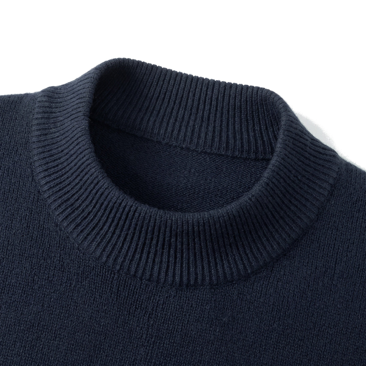 Sfumato Wollpullover in Mitternacht, Detail Kragen